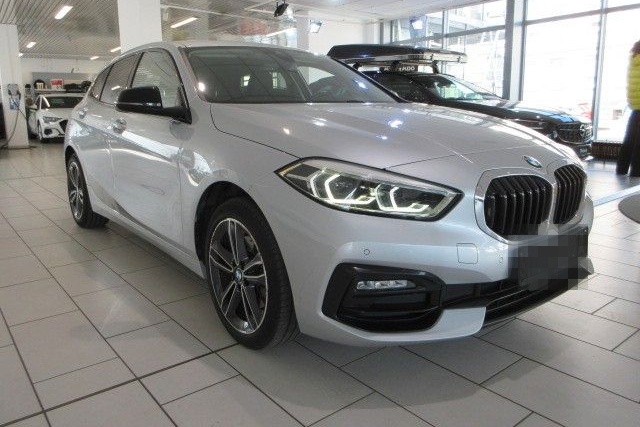 BMW 118 i SportLine LED/NAVI/SHZ/PDC/AHK/STANDHZ/17" foto 2