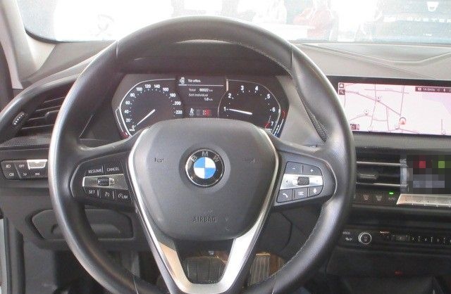 BMW 118 i SportLine LED/NAVI/SHZ/PDC/AHK/STANDHZ/17" foto 11
