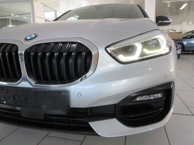 BMW 118 i SportLine LED/NAVI/SHZ/PDC/AHK/STANDHZ/17" foto 6