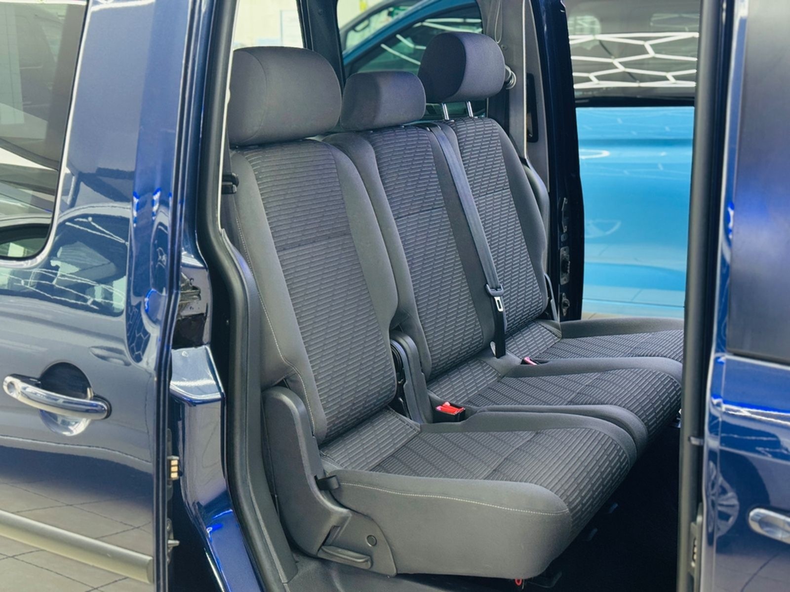 Volkswagen Caddy Maxi-DSG-Rollstuhlgerecht-Rampe foto 19