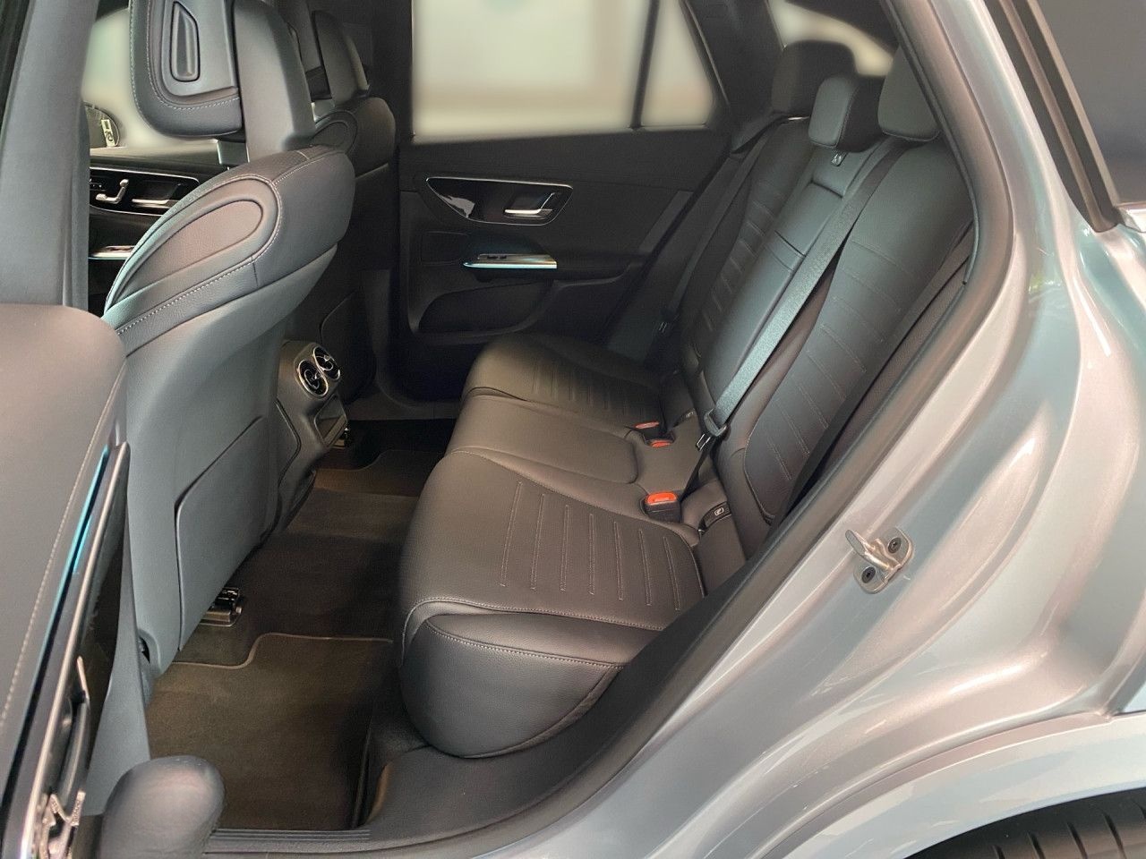 Mercedes-Benz GLC 300 e 4Matic AMG+360°+PANO+AHK+KEYLESS foto 12