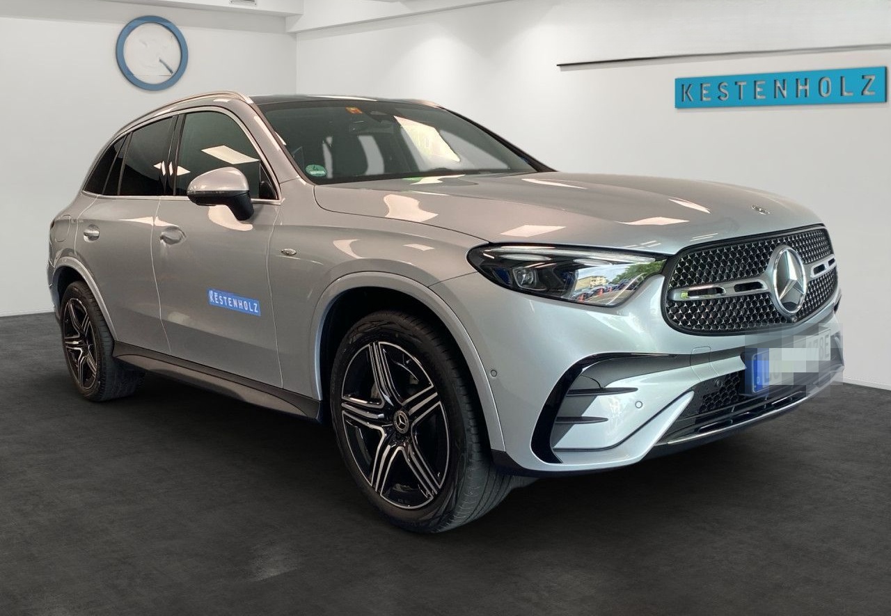 Mercedes-Benz GLC 300 e 4Matic AMG+360°+PANO+AHK+KEYLESS foto 3