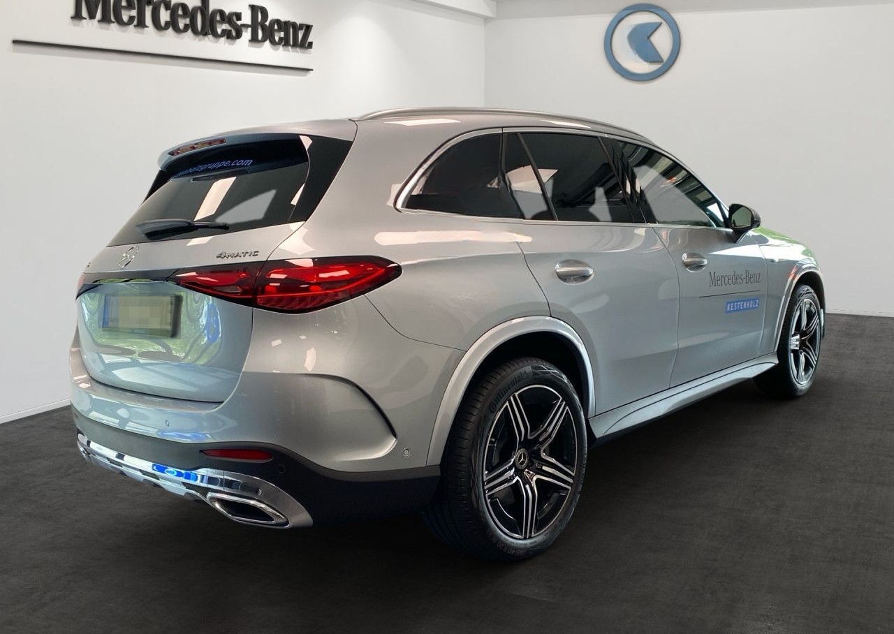 Mercedes-Benz GLC 300 e 4Matic AMG+360°+PANO+AHK+KEYLESS foto 4