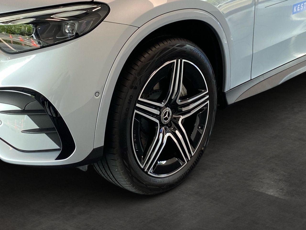 Mercedes-Benz GLC 300 e 4Matic AMG+360°+PANO+AHK+KEYLESS foto 7