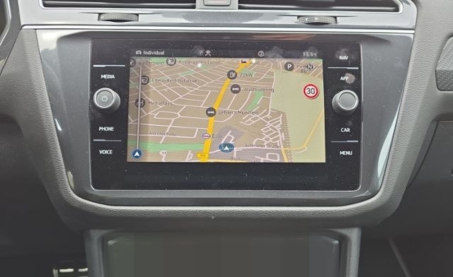 Volkswagen Tiguan Allspace 2.0 TDI R-Line+LED+NAV+AHK+RFK+4 foto 12