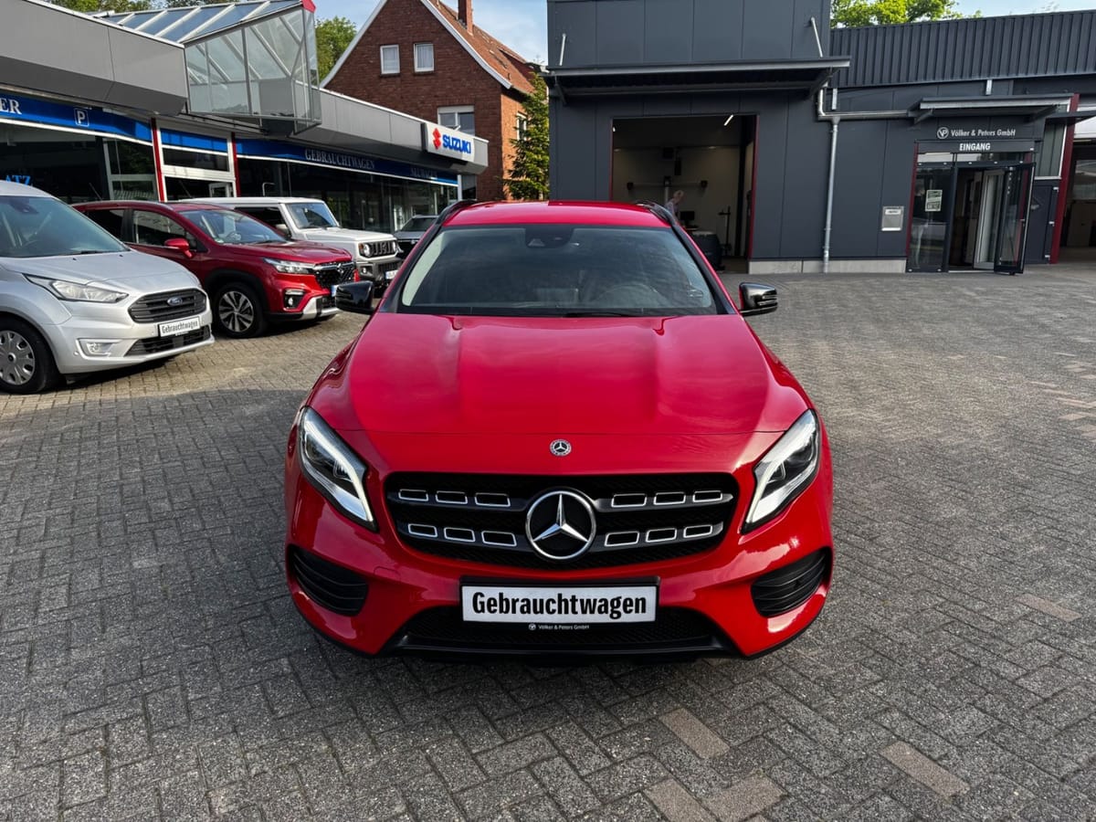 Mercedes-Benz GLA 200 Urban AMG Night-Paket Kamera LED foto 2