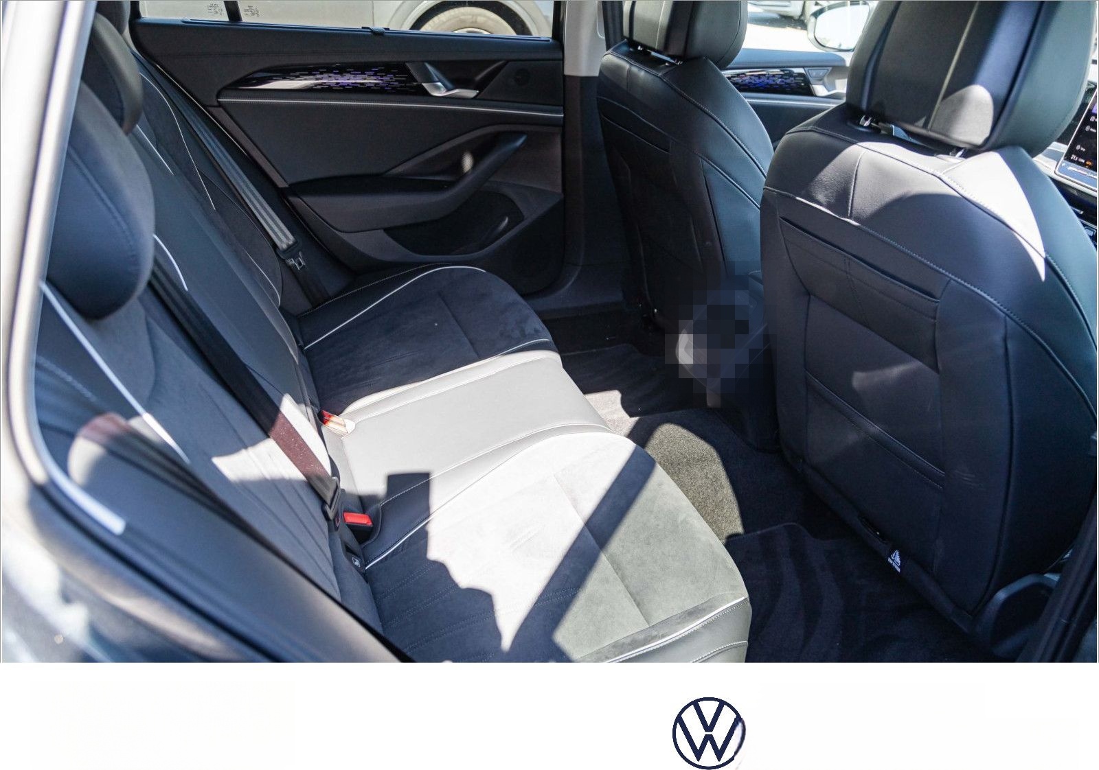 Volkswagen Passat Variant 2.0 TDI "Elegance" DSG Navi LED D foto 17