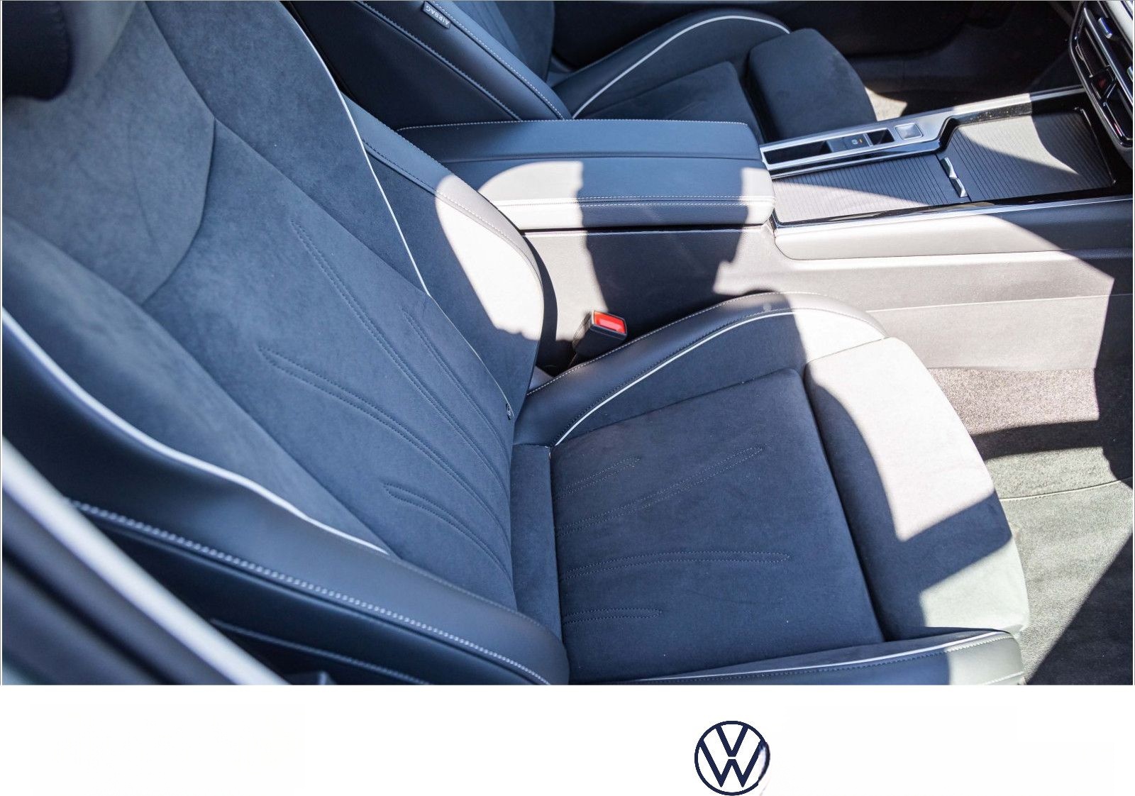 Volkswagen Passat Variant 2.0 TDI "Elegance" DSG Navi LED D foto 18
