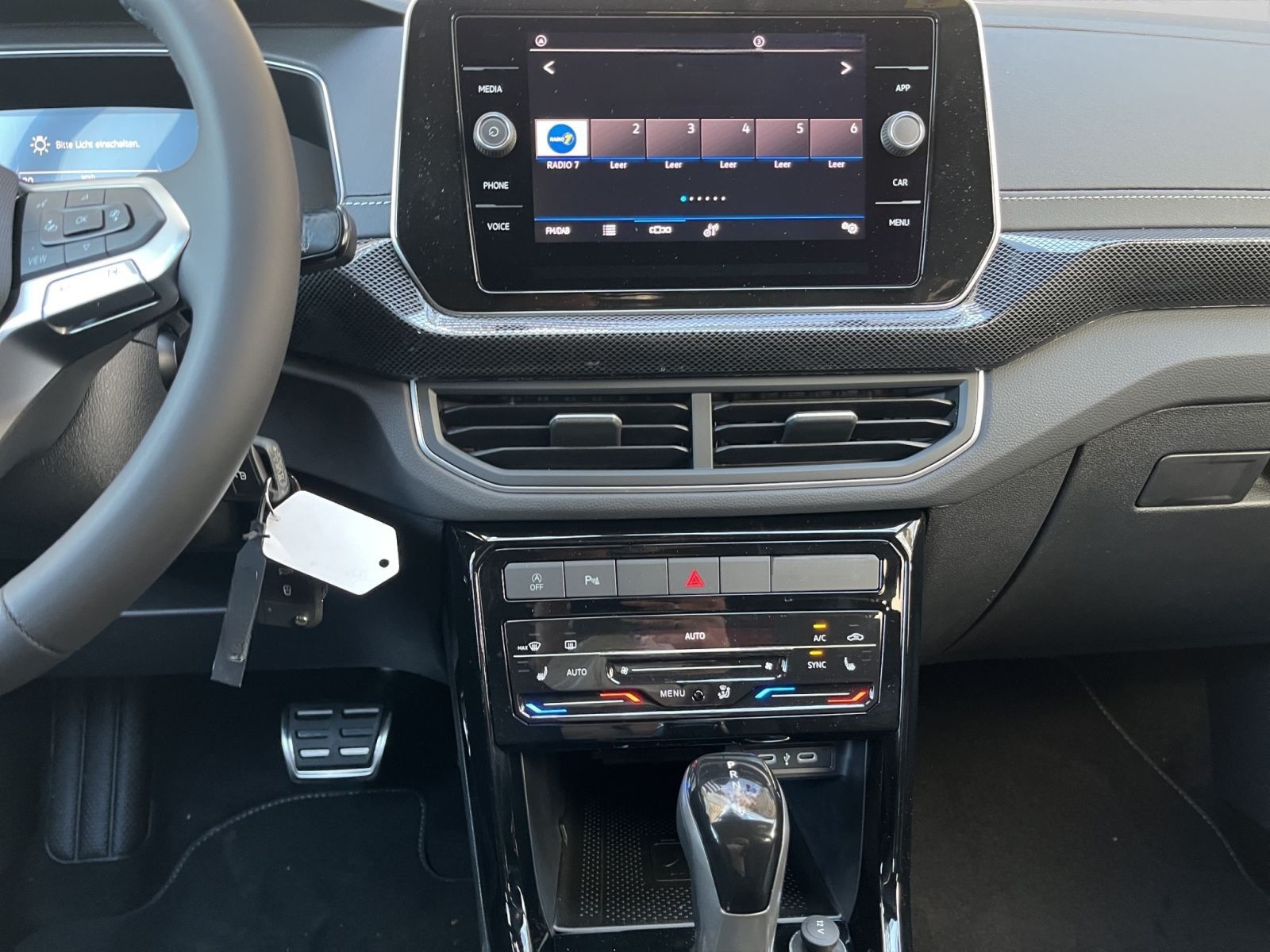 Volkswagen T-Cross R-Line 1.0 TSI DSG Matrix+Navi+ACC+Kamer foto 17