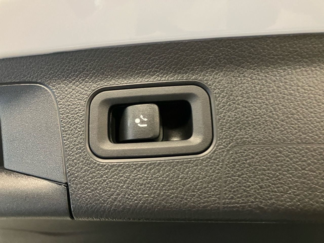 Mercedes-Benz A 250 4MATIC PROGRESSIVE+AHK+KEYLESS+DISTRONIC foto 14