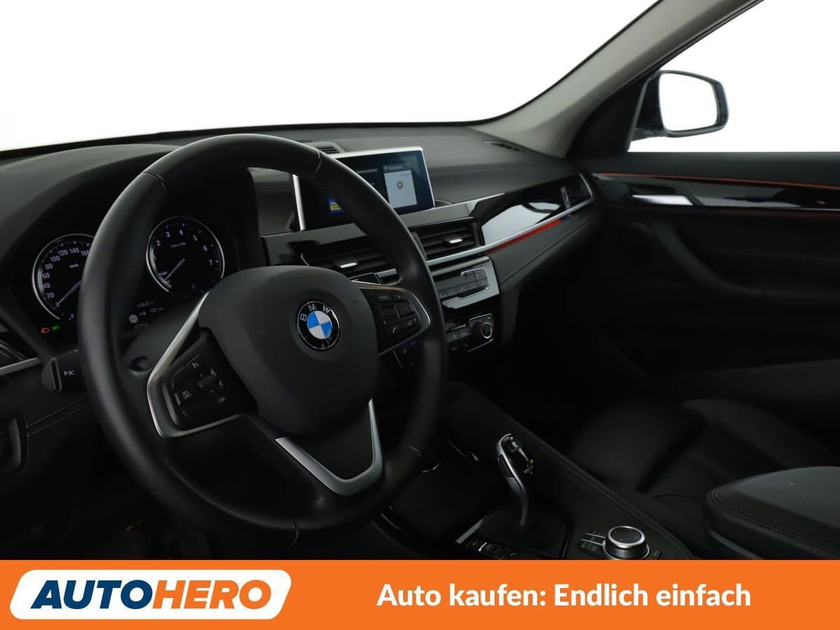 BMW X1 xDrive 20i Sport Line Aut. NAV LED TEMPO CAM foto 11