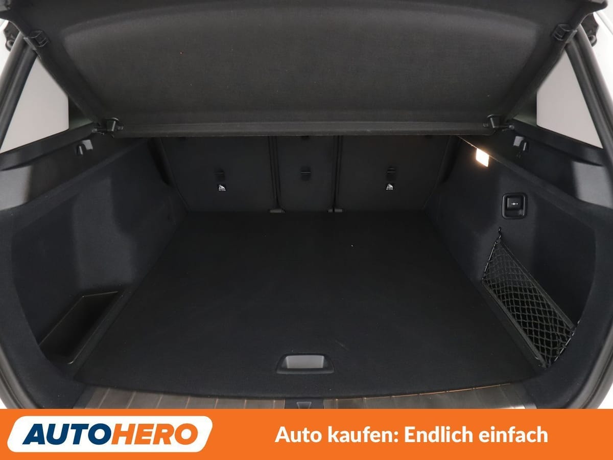 BMW X1 xDrive 20i Sport Line Aut. NAV LED TEMPO CAM foto 18