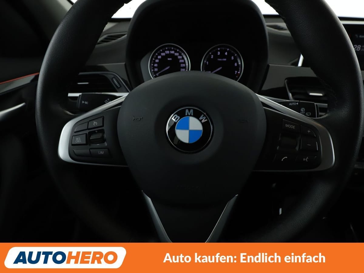 BMW X1 xDrive 20i Sport Line Aut. NAV LED TEMPO CAM foto 19