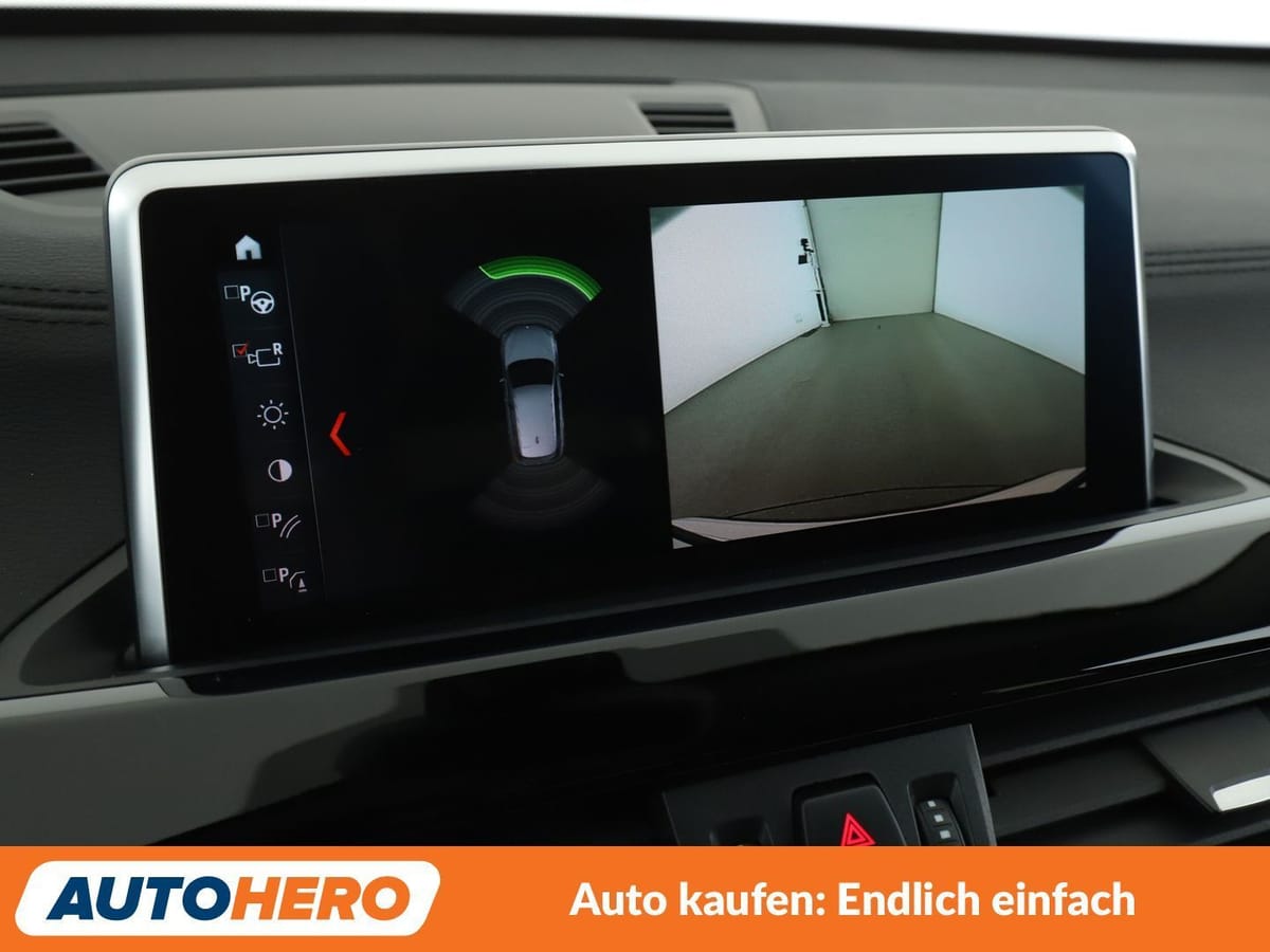 BMW X1 xDrive 20i Sport Line Aut. NAV LED TEMPO CAM foto 22