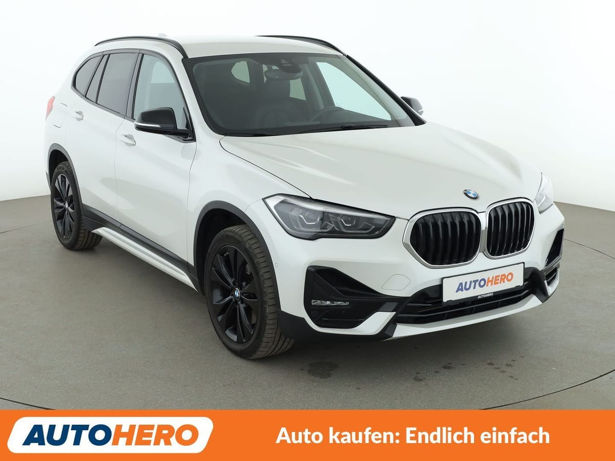 BMW X1 xDrive 20i Sport Line Aut. NAV LED TEMPO CAM foto 8