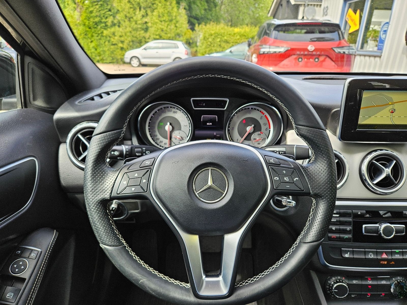 Mercedes-Benz GLA 200 CDI Automatik Panoramaglasdach Navi AHK foto 18