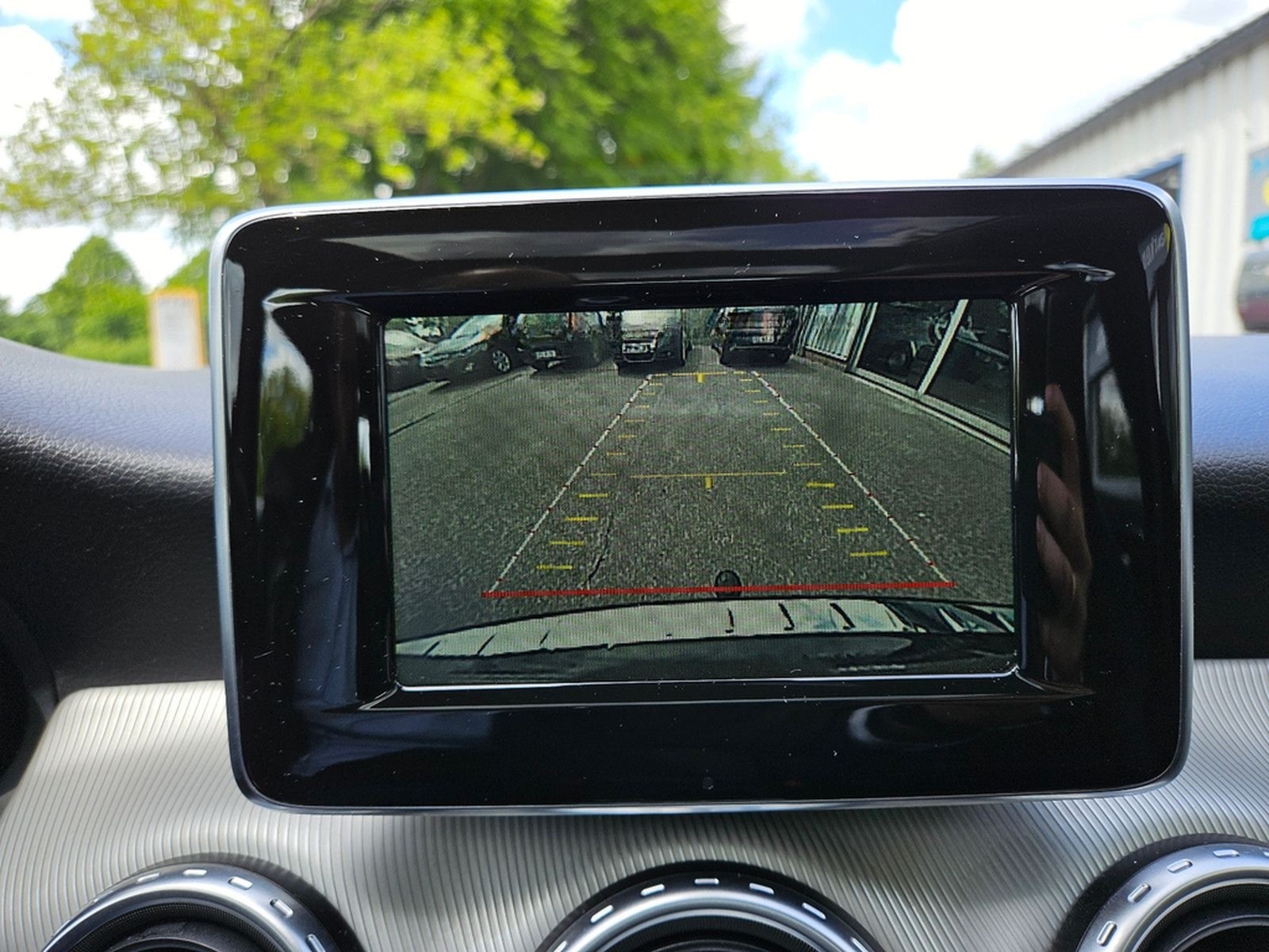 Mercedes-Benz GLA 200 CDI Automatik Panoramaglasdach Navi AHK foto 21
