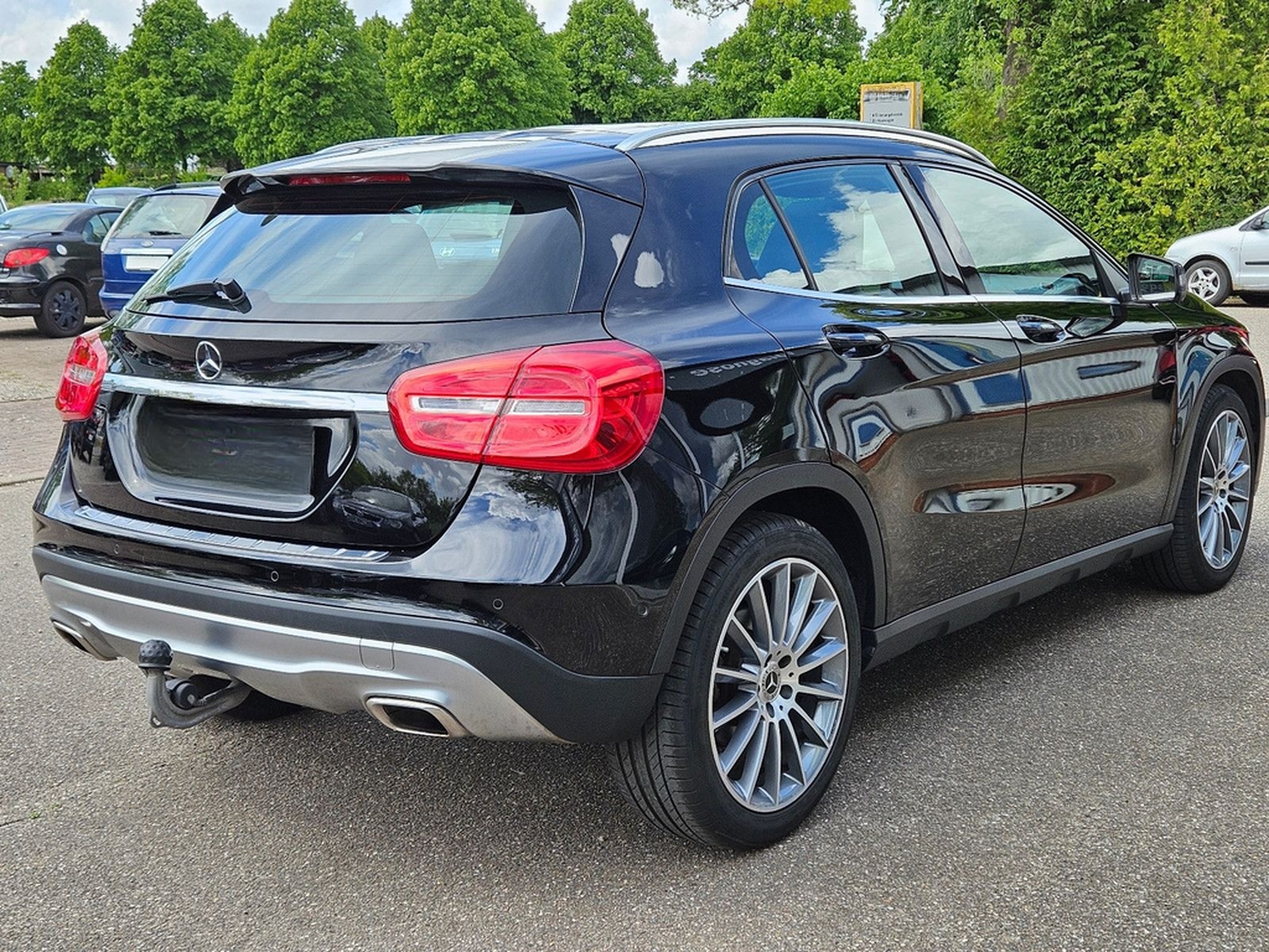 Mercedes-Benz GLA 200 CDI Automatik Panoramaglasdach Navi AHK foto 6
