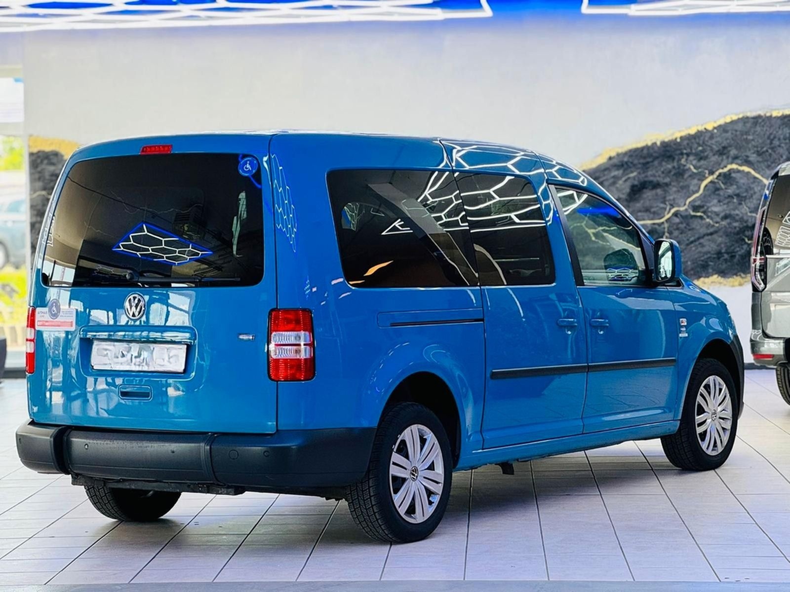 Volkswagen Caddy-Maxi-DSG-Behindertengerecht-Rampe- foto 12