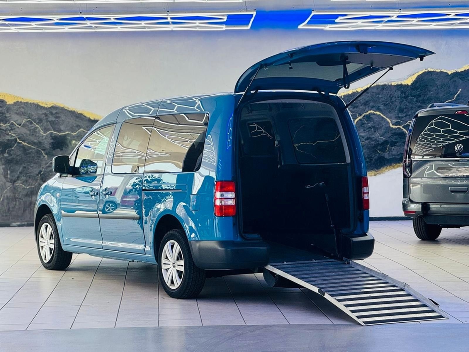 Volkswagen Caddy-Maxi-DSG-Behindertengerecht-Rampe- foto 7