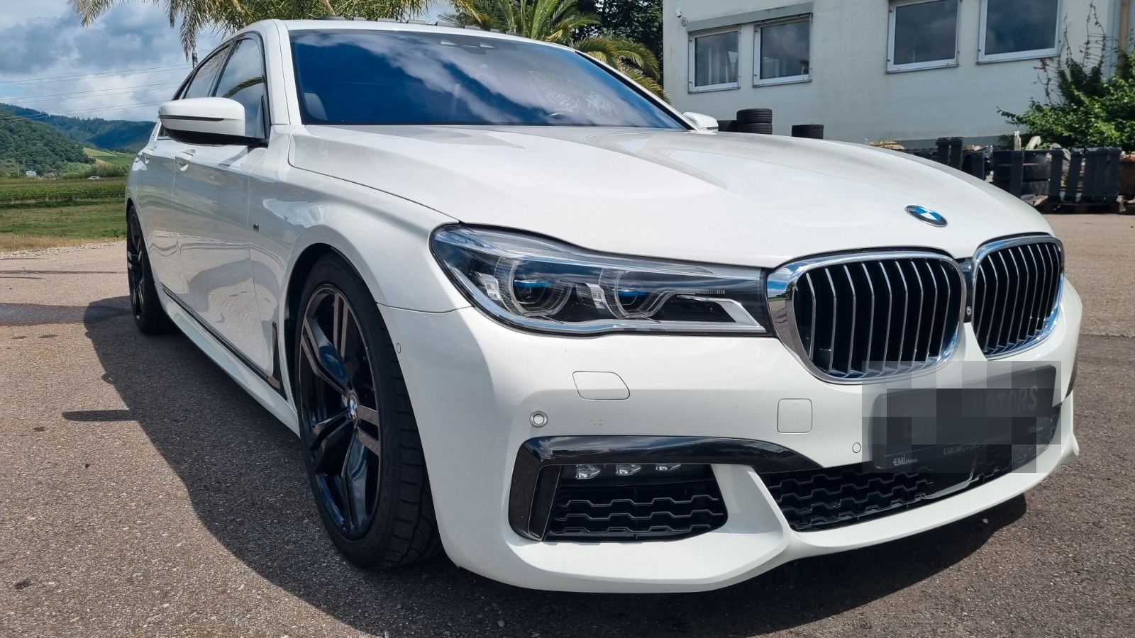 BMW 750 i M PERFORMANCE PAKET foto 2