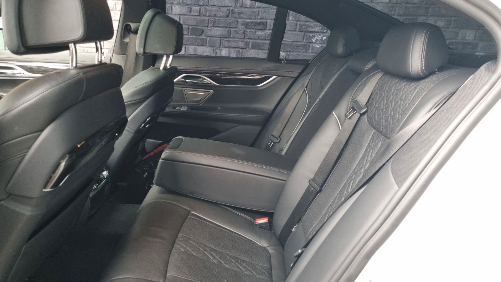 BMW 750 i M PERFORMANCE PAKET foto 11