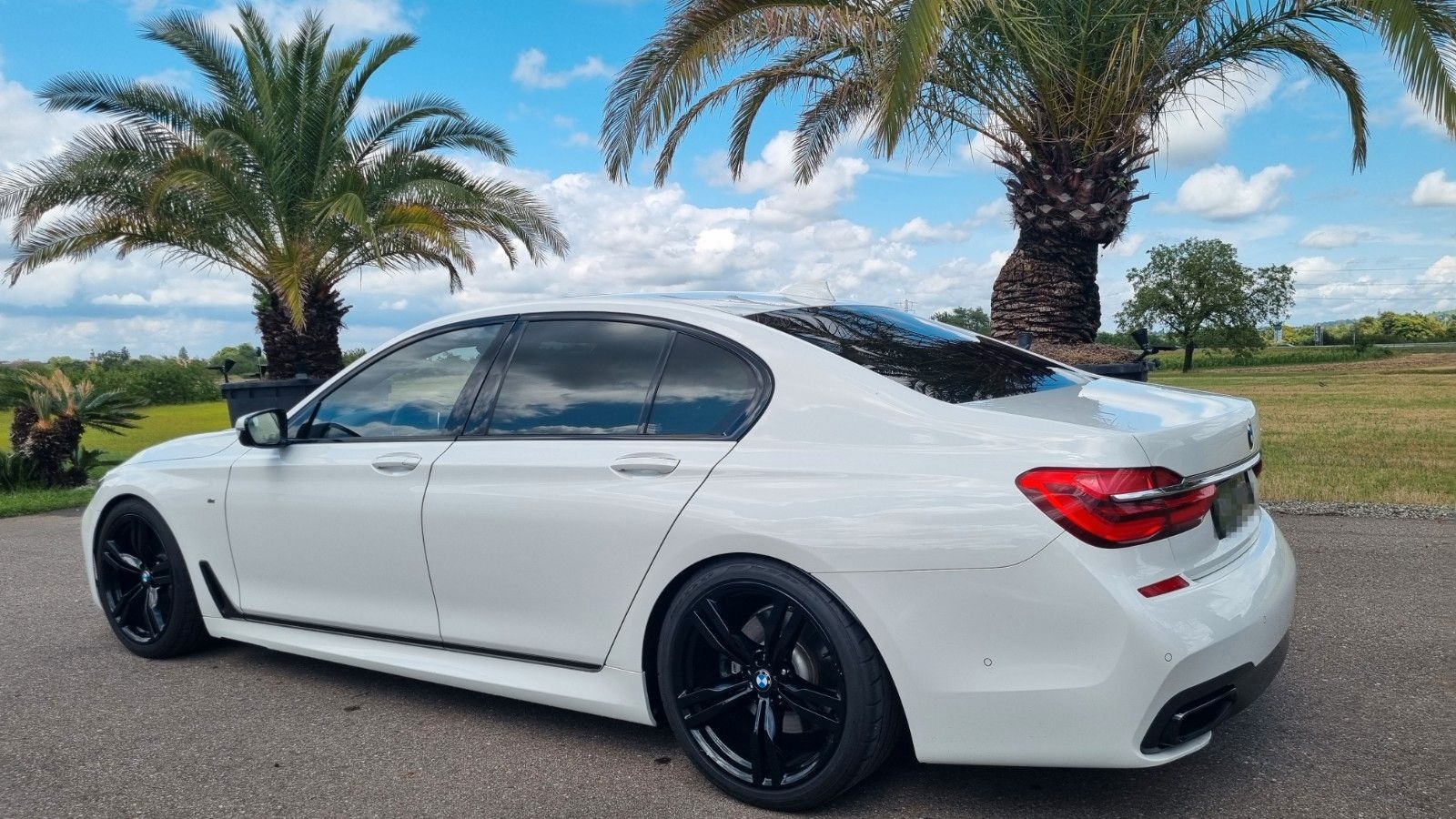 BMW 750 i M PERFORMANCE PAKET foto 13