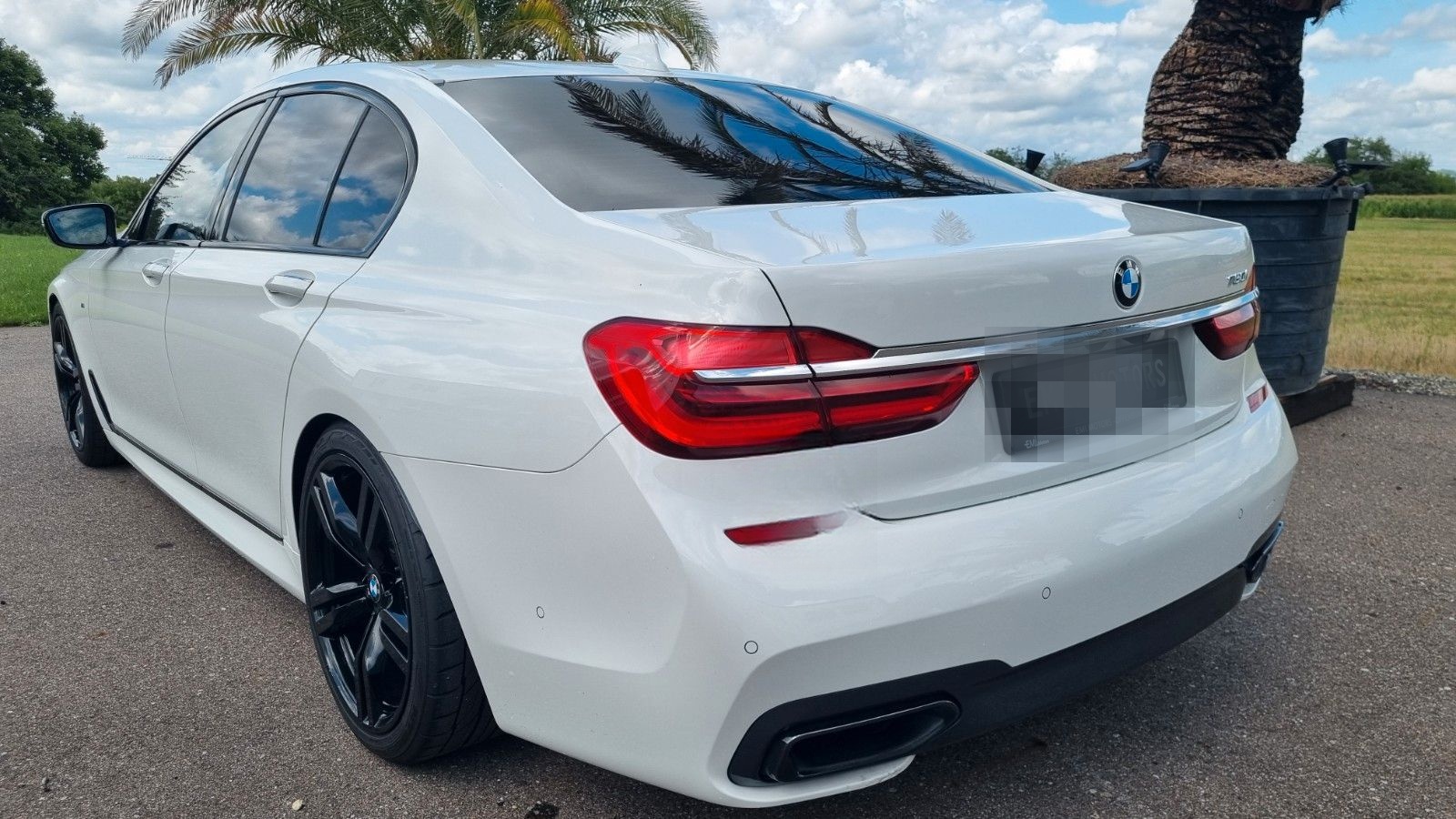 BMW 750 i M PERFORMANCE PAKET foto 4
