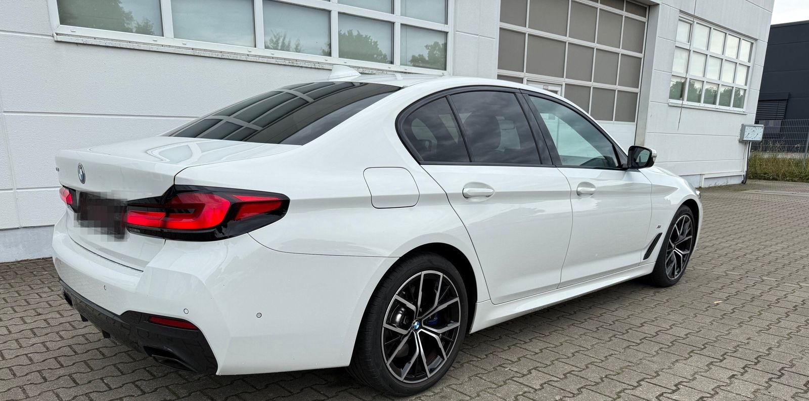 BMW 545e xDrive Lim M Sportpaket Head-Up HK HiFi foto 4
