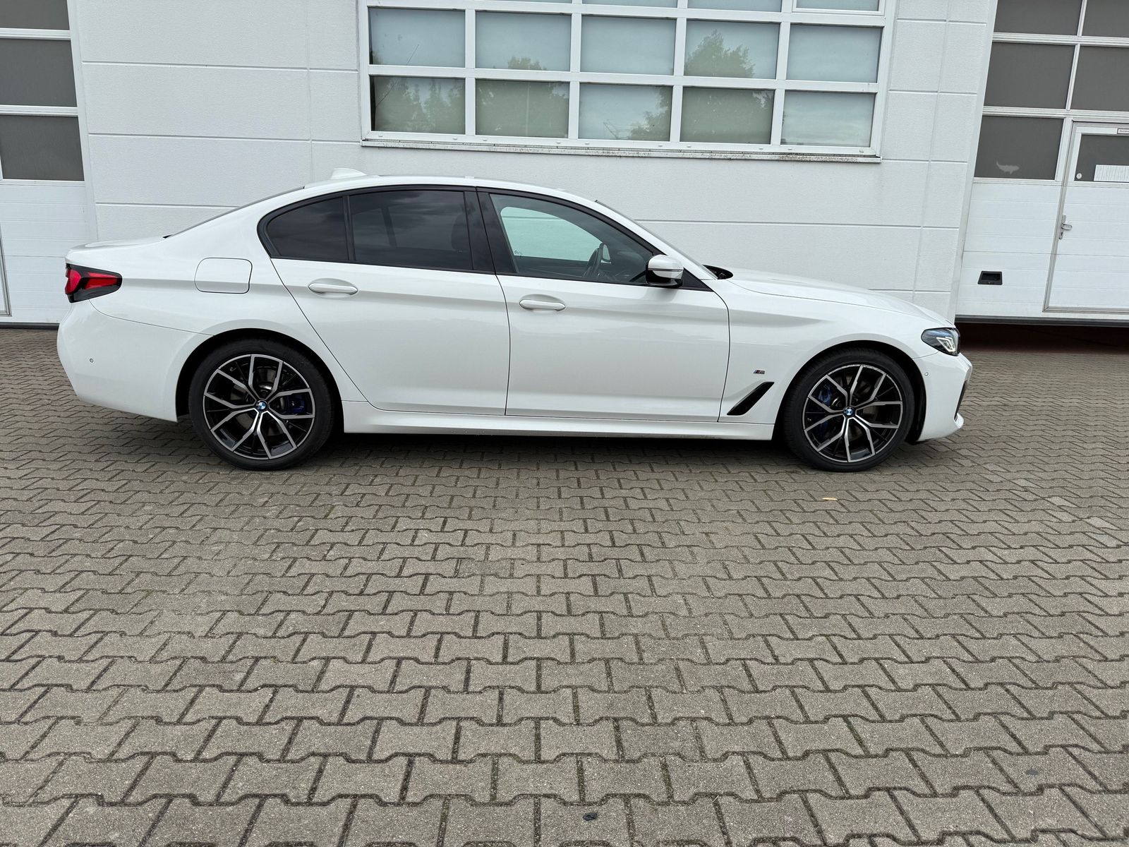 BMW 545e xDrive Lim M Sportpaket Head-Up HK HiFi foto 5