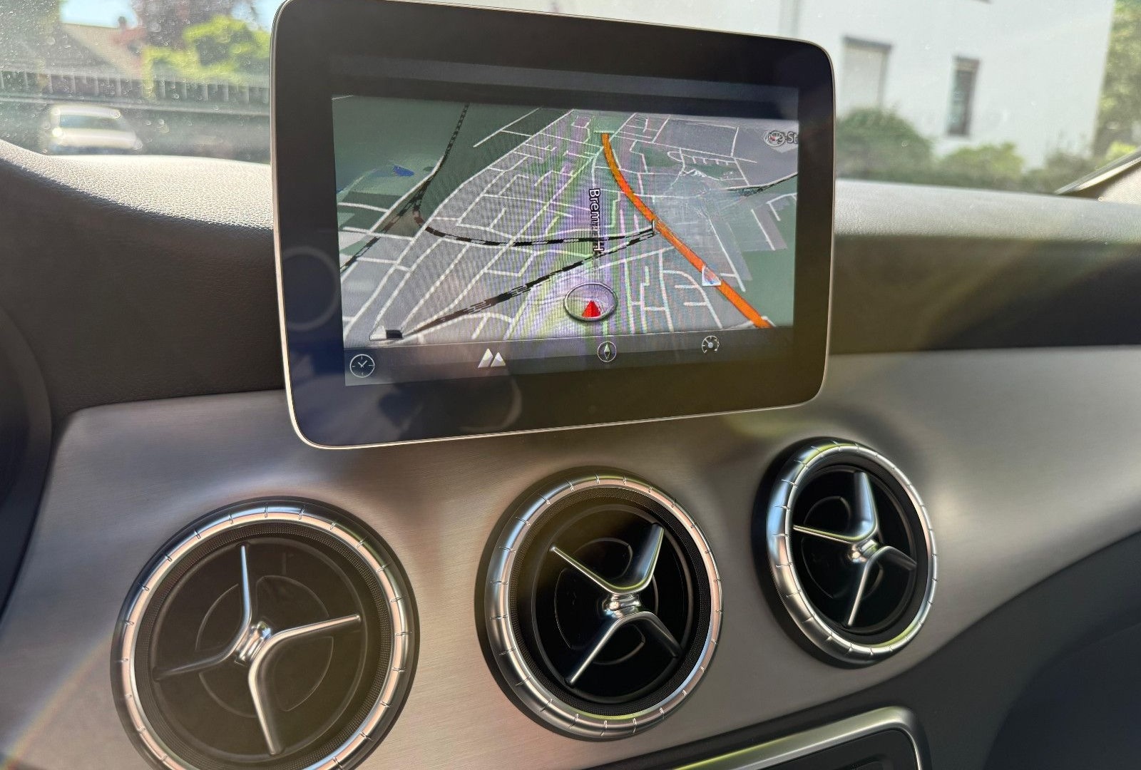 Mercedes-Benz CLA 180 Shooting Brake AMG Line NAVI/LED/TEMP. foto 15