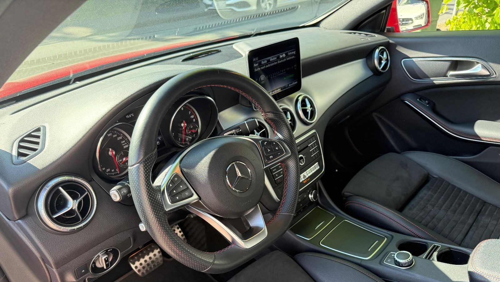 Mercedes-Benz CLA 180 Shooting Brake AMG Line NAVI/LED/TEMP. foto 9