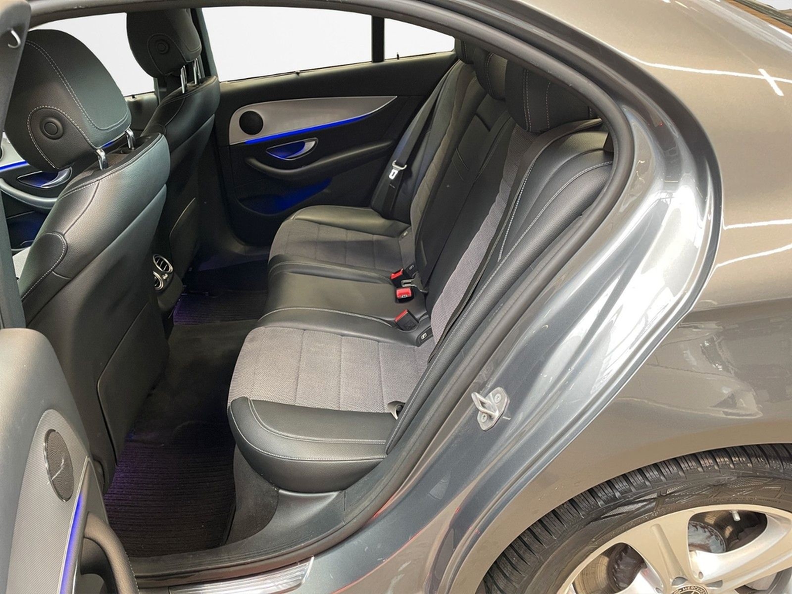 Mercedes-Benz E 400 4Matic Lim. ACC SD LED HUD STHZ NP:81.000€ foto 11