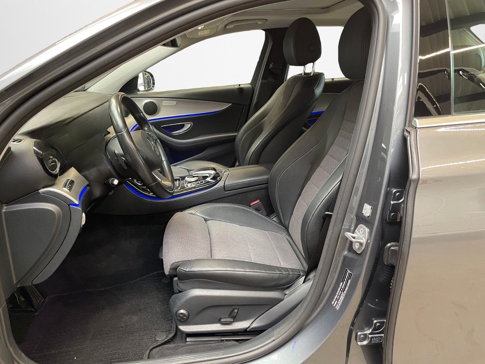 Mercedes-Benz E 400 4Matic Lim. ACC SD LED HUD STHZ NP:81.000€ foto 13