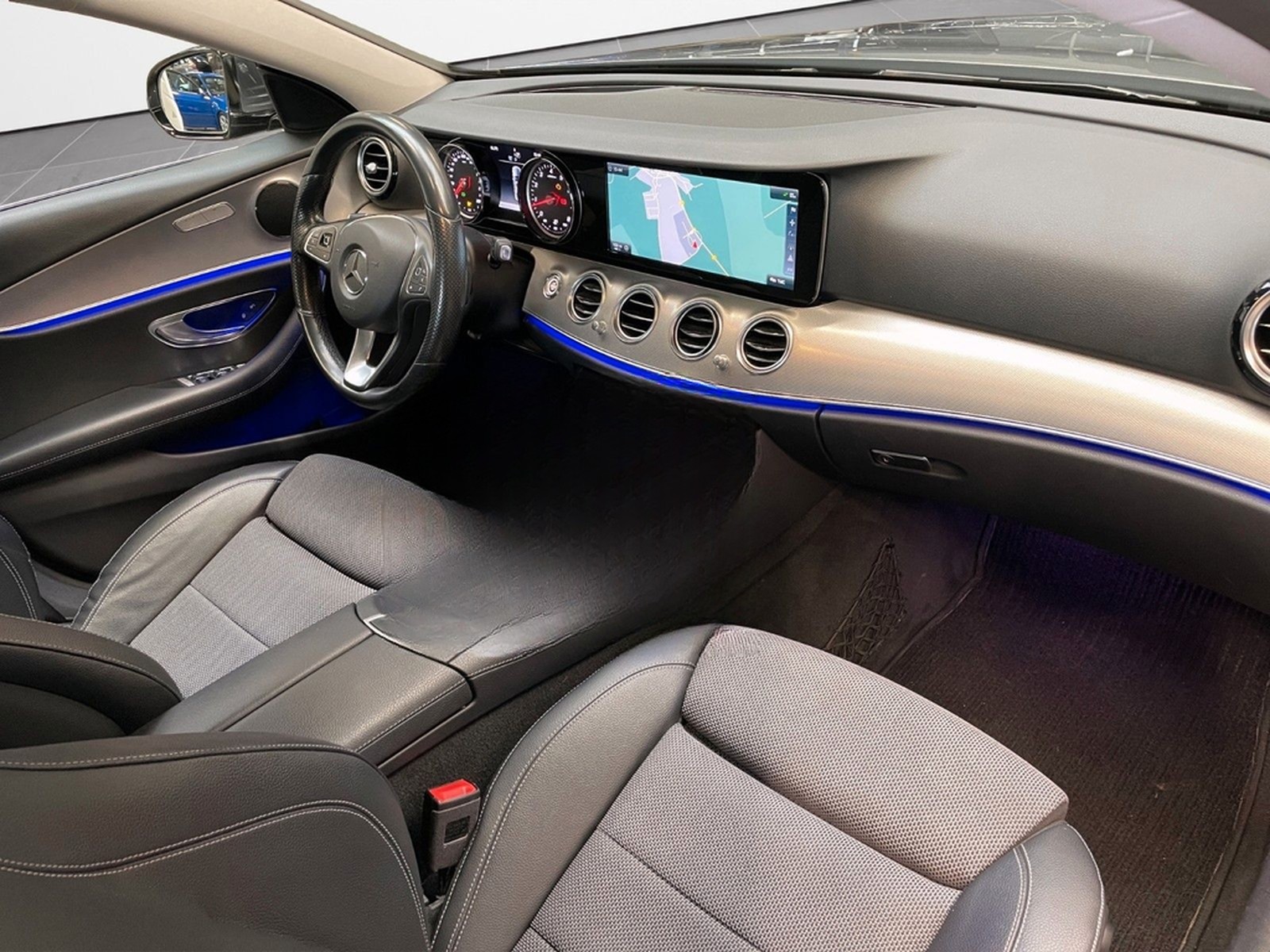 Mercedes-Benz E 400 4Matic Lim. ACC SD LED HUD STHZ NP:81.000€ foto 16