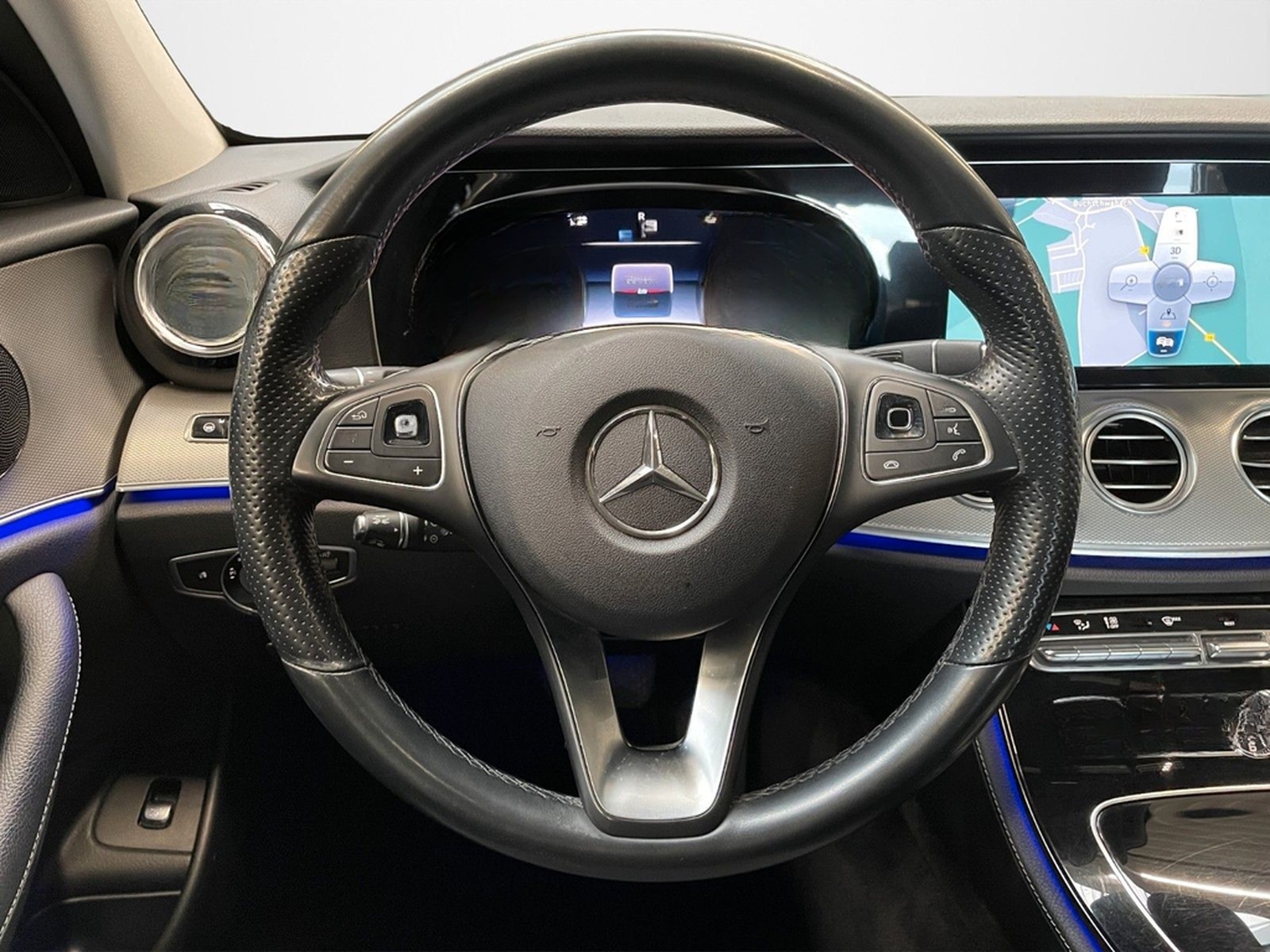 Mercedes-Benz E 400 4Matic Lim. ACC SD LED HUD STHZ NP:81.000€ foto 17