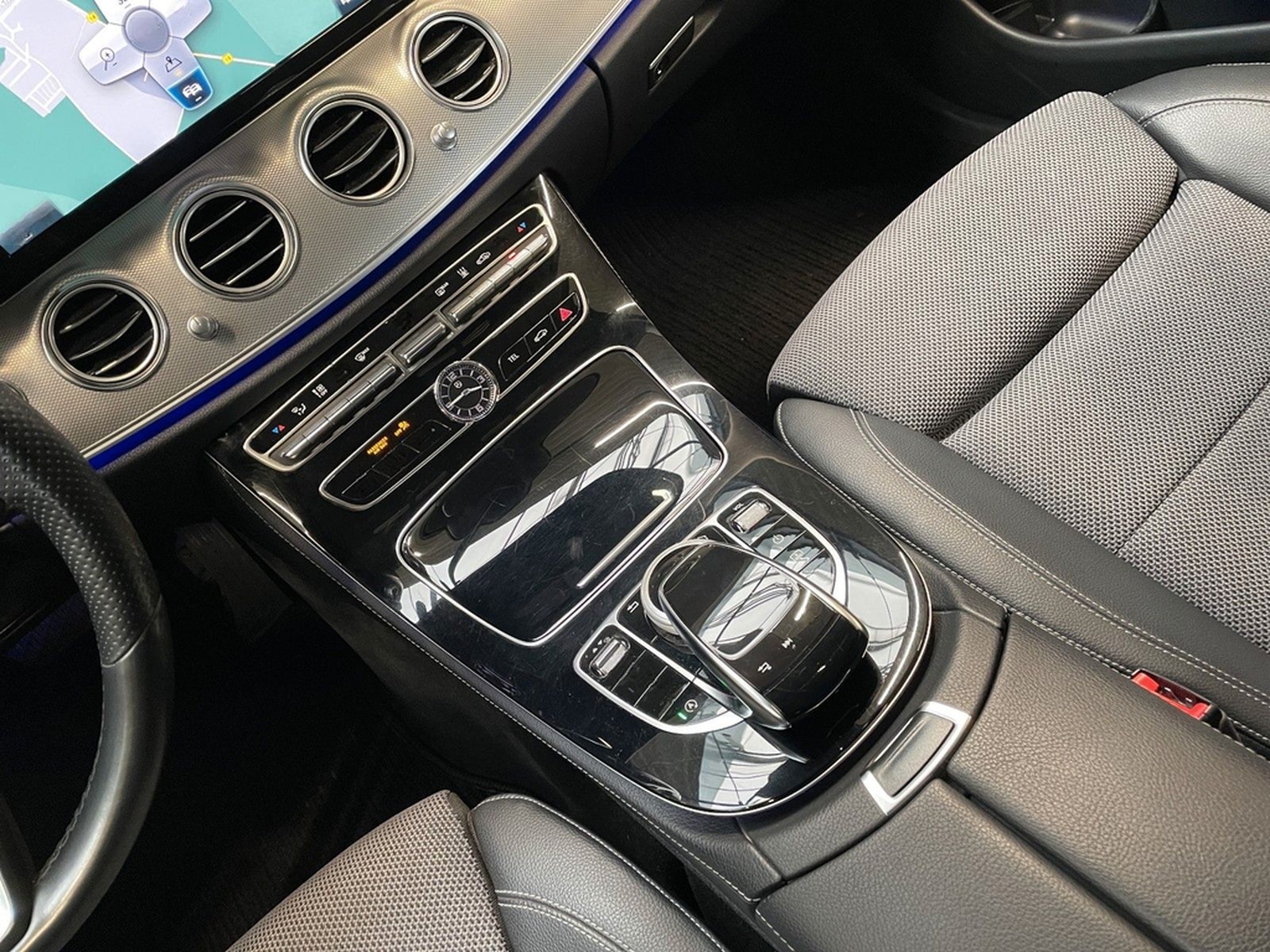 Mercedes-Benz E 400 4Matic Lim. ACC SD LED HUD STHZ NP:81.000€ foto 23