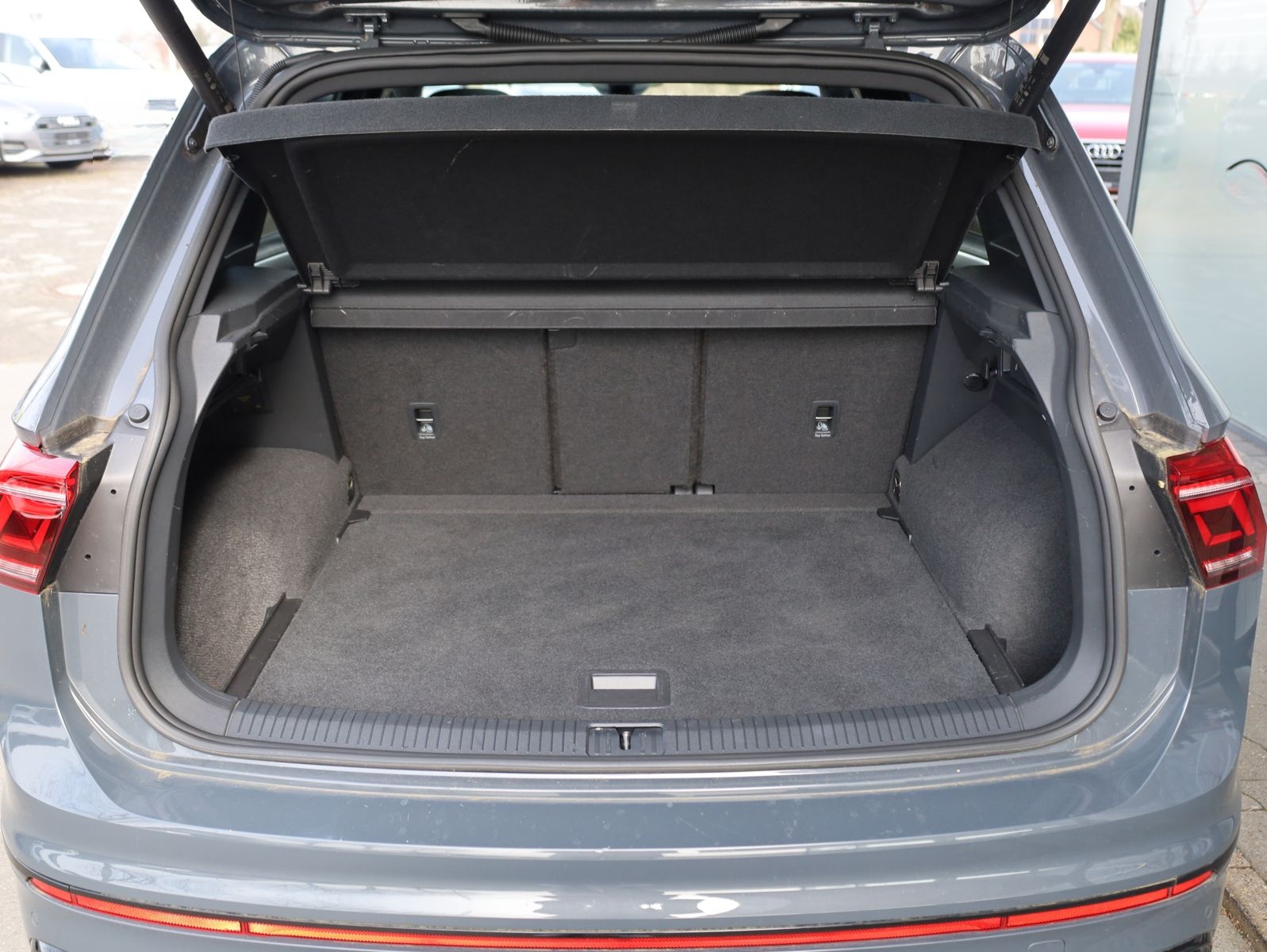 Volkswagen Tiguan R-Line*AHK*Virtual*Pano*ACC*MatrixLED*20" foto 11