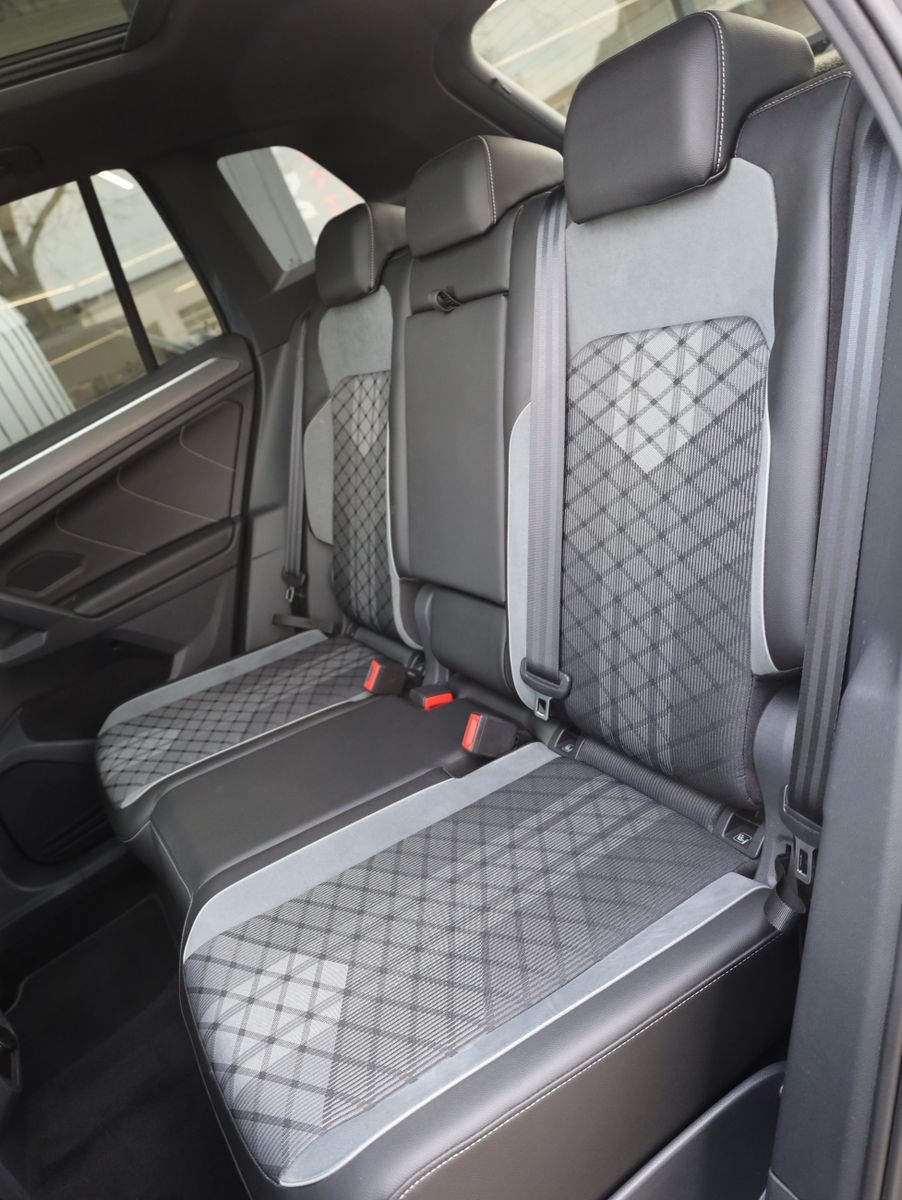 Volkswagen Tiguan R-Line*AHK*Virtual*Pano*ACC*MatrixLED*20" foto 17