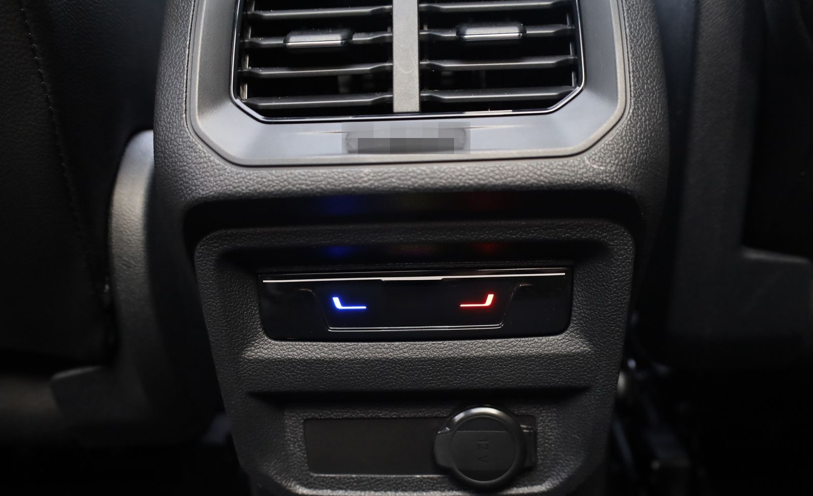 Volkswagen Tiguan R-Line*AHK*Virtual*Pano*ACC*MatrixLED*20" foto 19