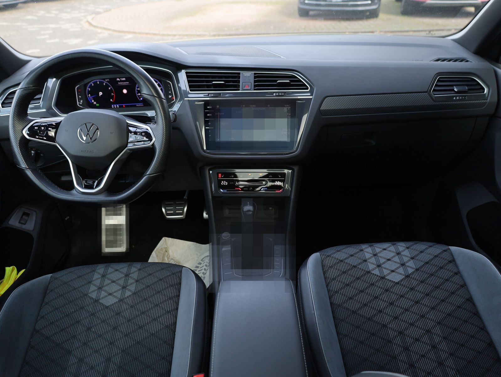 Volkswagen Tiguan R-Line*AHK*Virtual*Pano*ACC*MatrixLED*20" foto 20