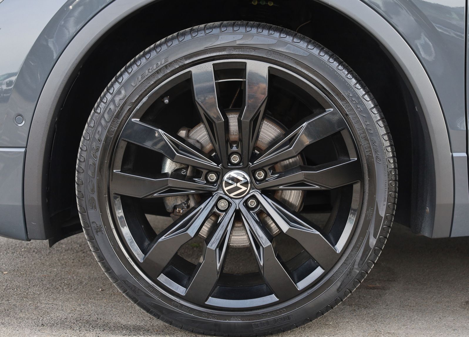 Volkswagen Tiguan R-Line*AHK*Virtual*Pano*ACC*MatrixLED*20" foto 3