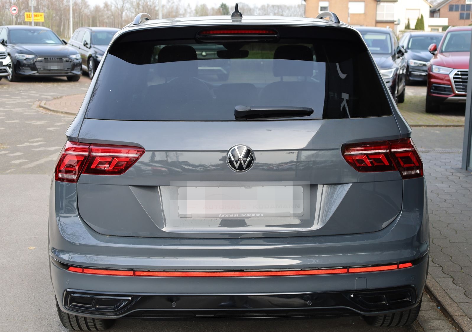 Volkswagen Tiguan R-Line*AHK*Virtual*Pano*ACC*MatrixLED*20" foto 10
