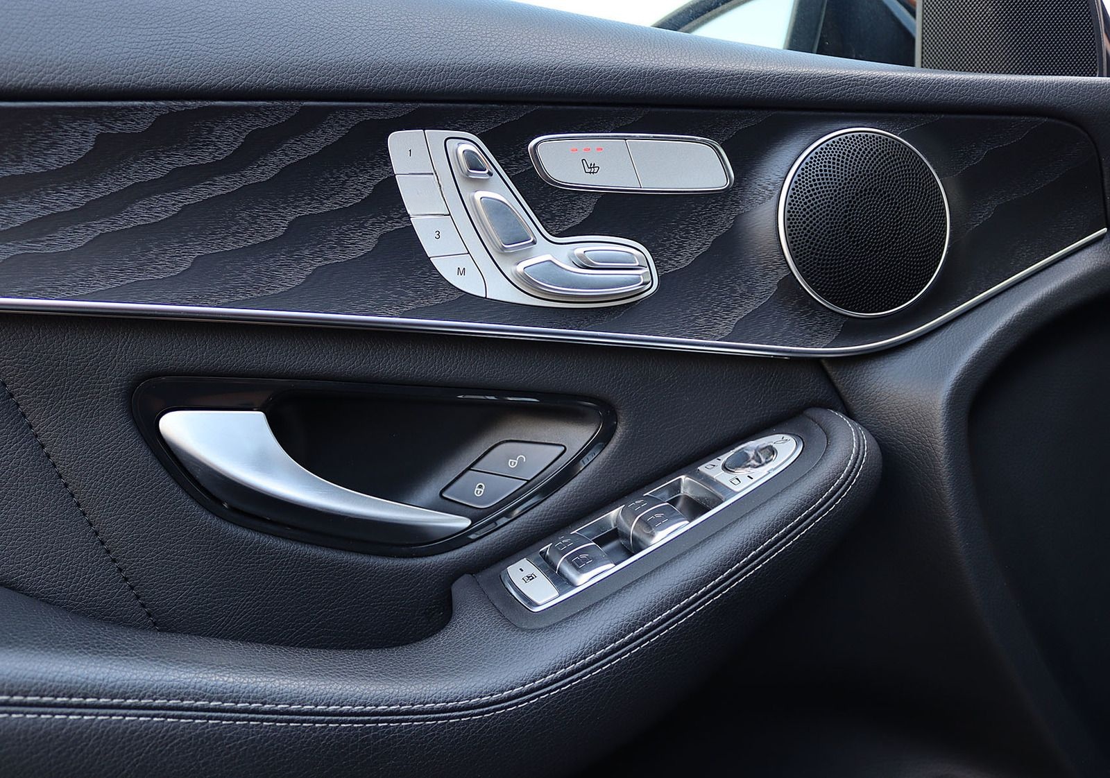 Mercedes-Benz GLC 400 d 4M AMG DISTRO+KAM360+MEMORY+DIGI-TACHO foto 15