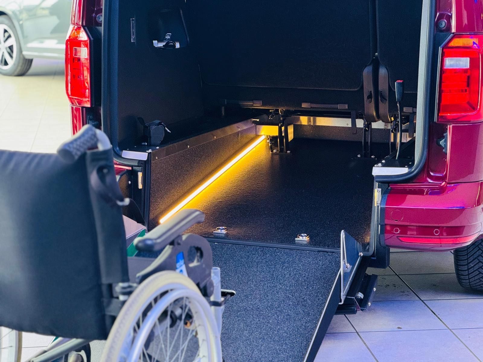 Volkswagen Caddy Behindertengerecht-Rampe foto 14
