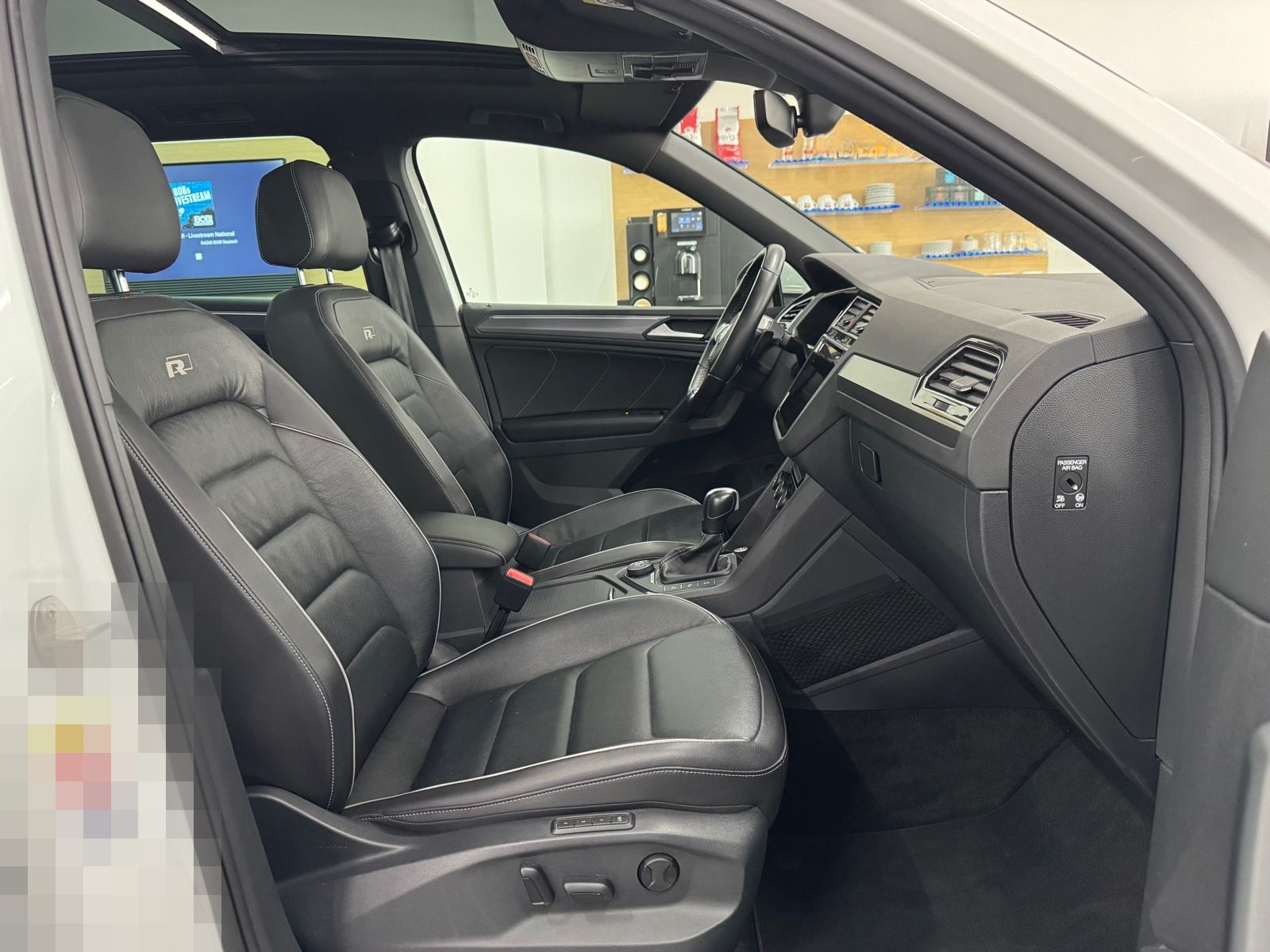 Volkswagen Tiguan 2.0 TDI R-LINE 4x4 PANO/AHK/LED/DYNAUDIO! foto 19