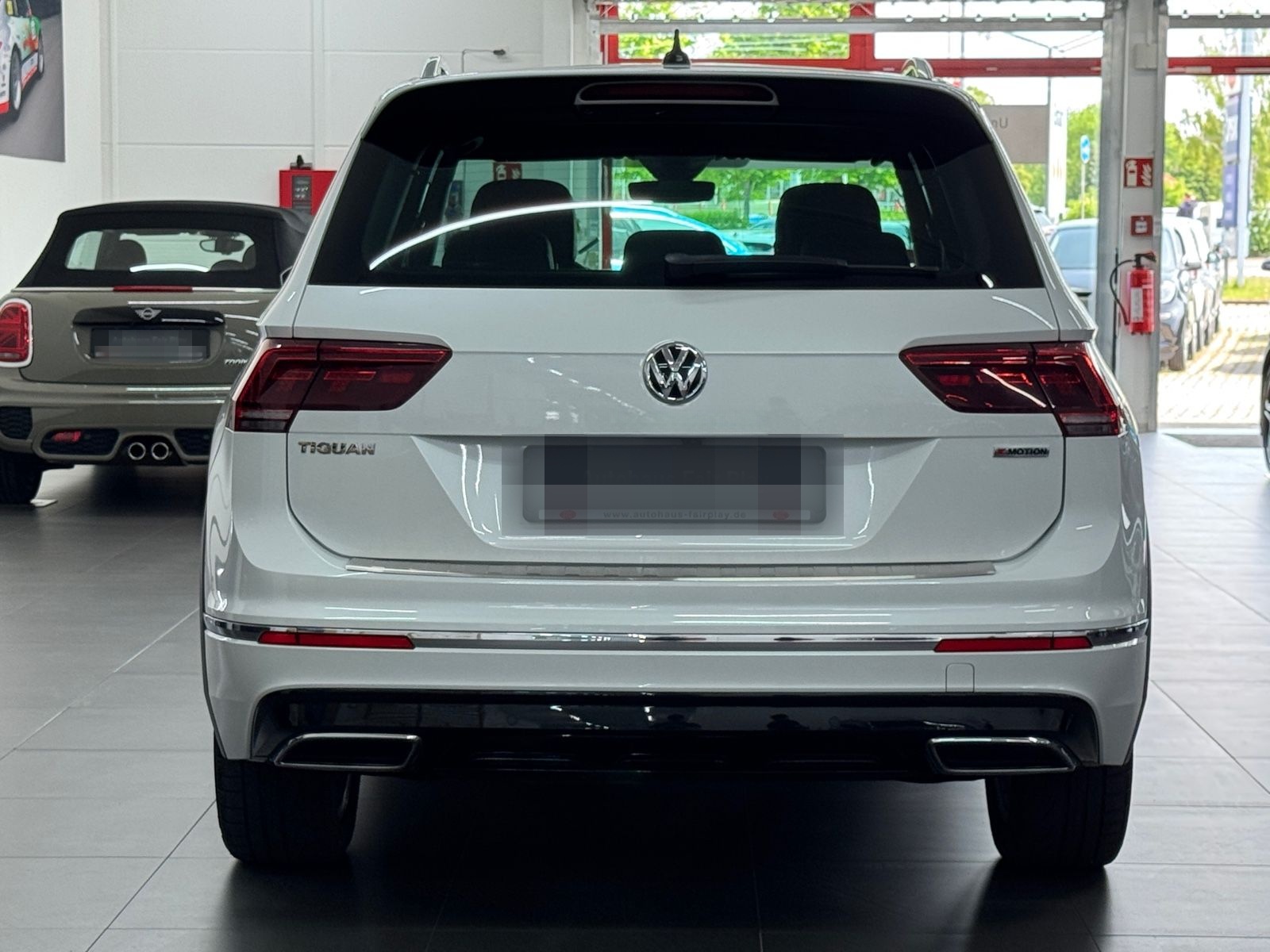 Volkswagen Tiguan 2.0 TDI R-LINE 4x4 PANO/AHK/LED/DYNAUDIO! foto 5