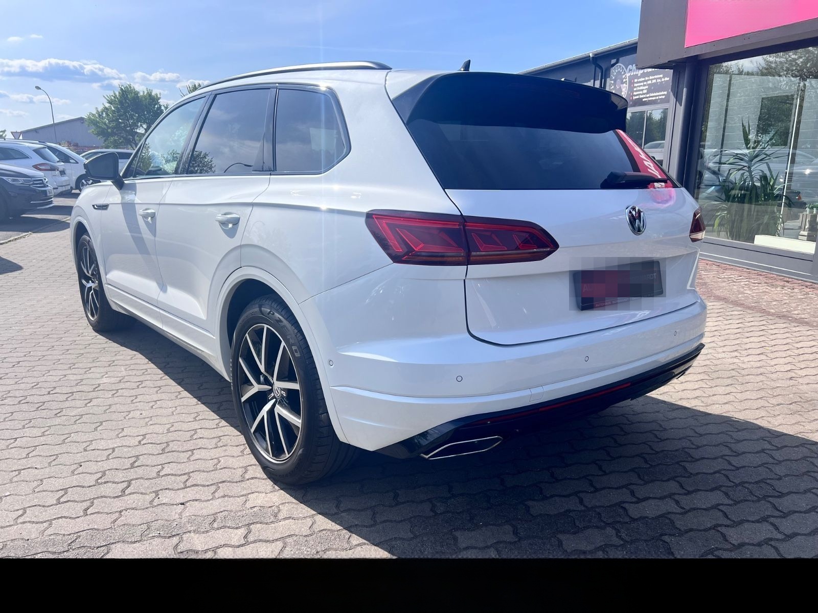 Volkswagen Touareg 3.0 TDI 4Motion R-Line AHK Leder Standh foto 3