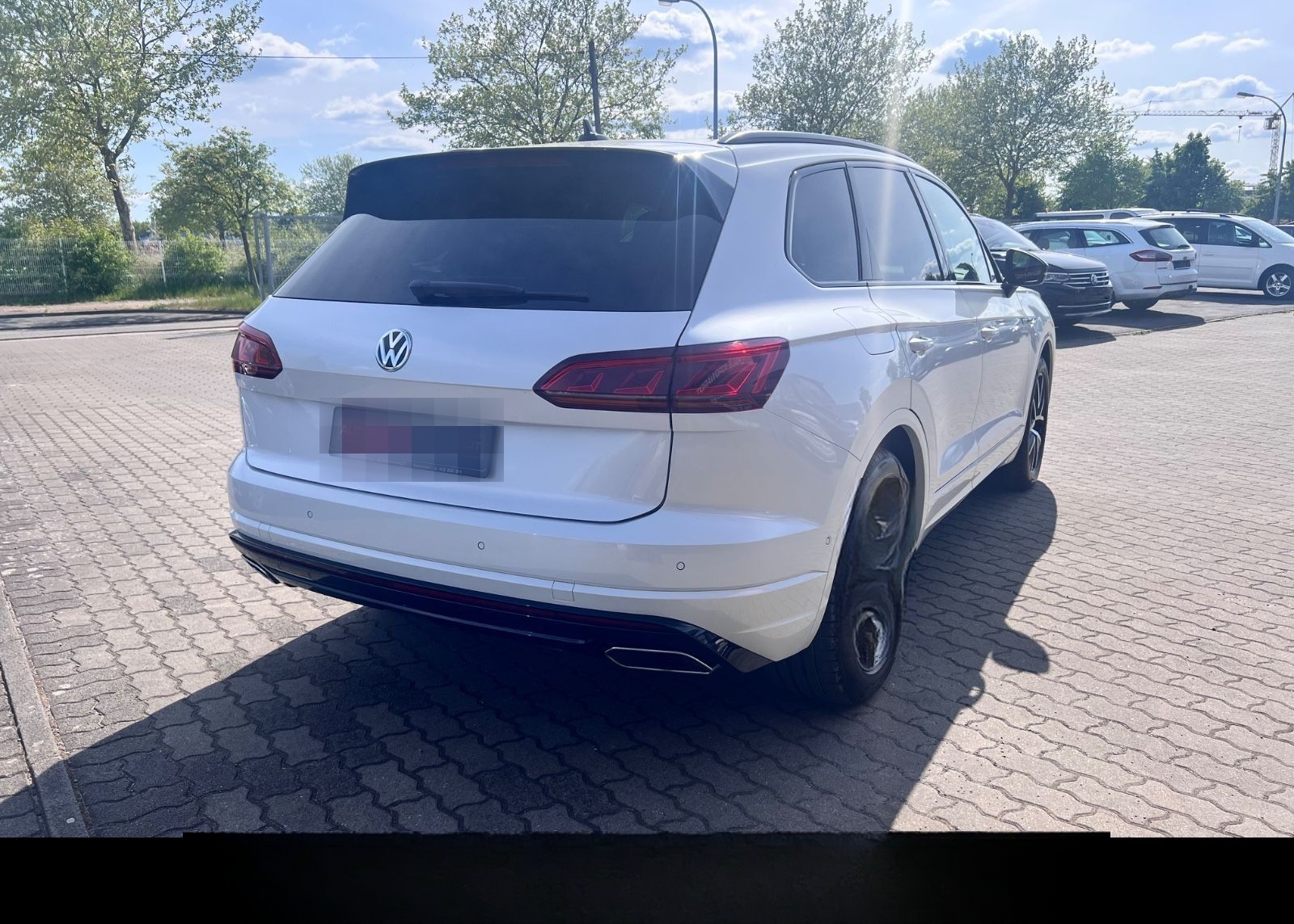 Volkswagen Touareg 3.0 TDI 4Motion R-Line AHK Leder Standh foto 5