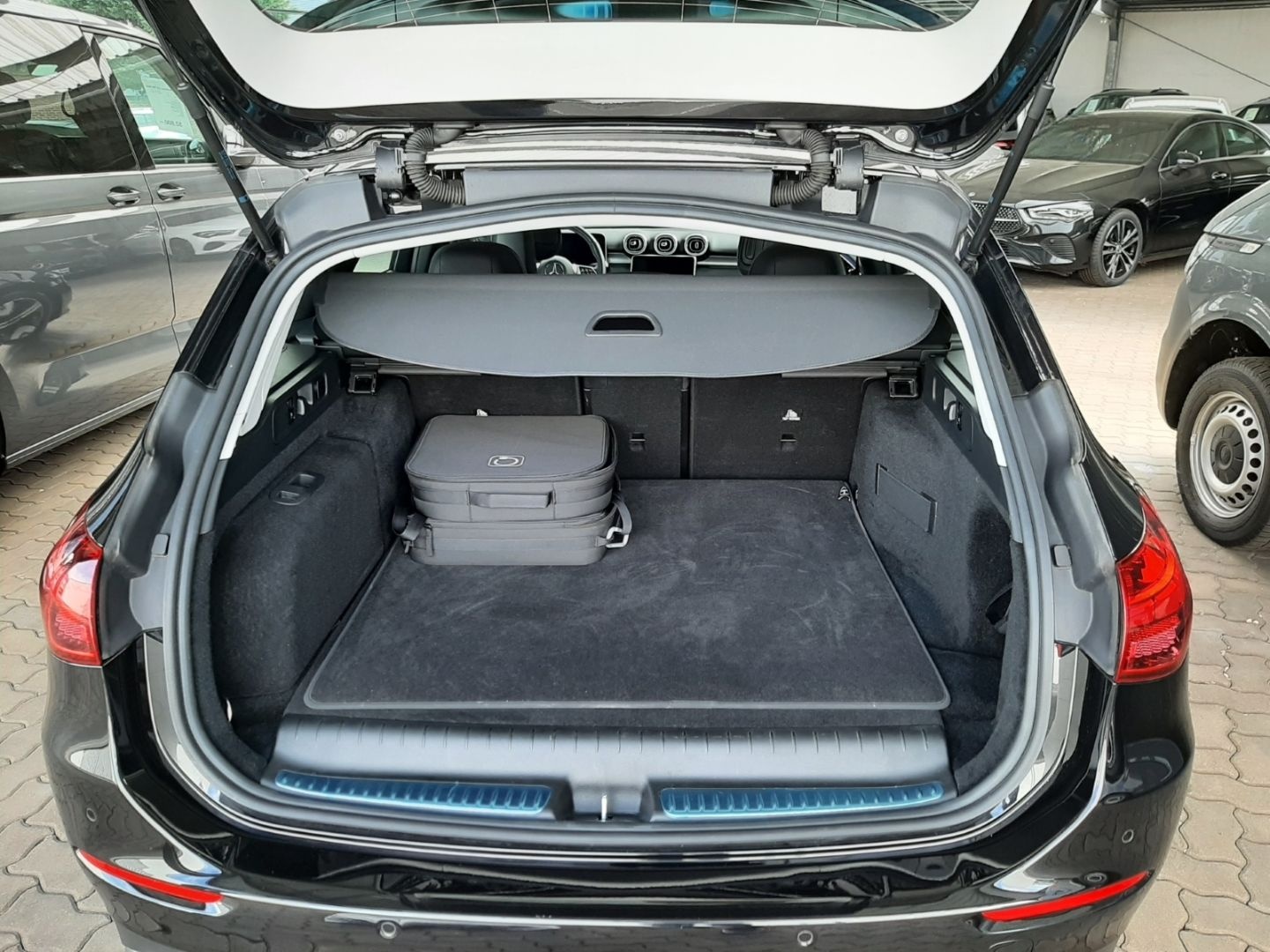 Mercedes-Benz C 300 T de Pano Memory eh. UPE 78.784,- foto 10
